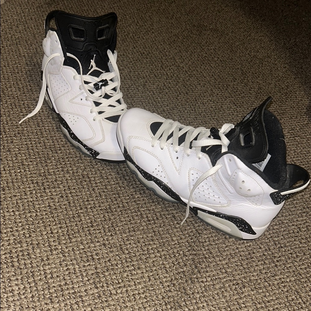 Air Jordan Retro 6 reverse Oreo